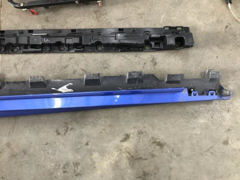 Nakładka progu BMW x6 G06 m-pakiet 19- prawa listwa progowa + ślizg KOMPLET 868012 868011 Nakładka progu BMW x6 G06 m-pakiet 19- prawa listwa progowa + ślizg KOMPLET 868012 868011
