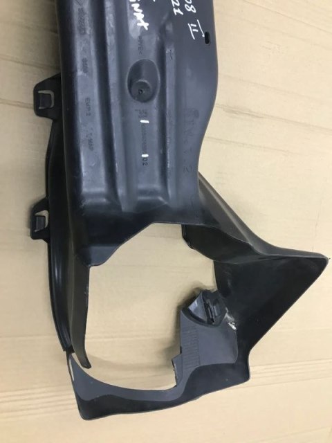 Osłona chłodnicy Peugeot 308 II 2 13-21 wlot intercoolera kierownica powietrza zderzaka 9803474680 Osłona chłodnicy Peugeot 308 II 2 13-21 wlot intercoolera kierownica powietrza zderzaka 9803474680