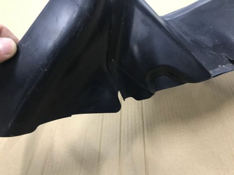Osłona chłodnicy Peugeot 308 II 2 13-21 wlot intercoolera kierownica powietrza zderzaka 9803474680 Osłona chłodnicy Peugeot 308 II 2 13-21 wlot intercoolera kierownica powietrza zderzaka 9803474680