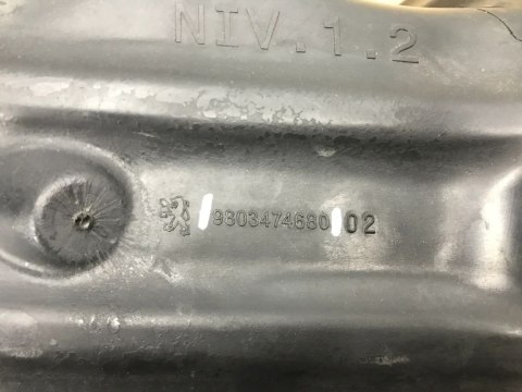 Osłona chłodnicy Peugeot 308 II 2 13-21 wlot intercoolera kierownica powietrza zderzaka 9803474680 Osłona chłodnicy Peugeot 308 II 2 13-21 wlot intercoolera kierownica powietrza zderzaka 9803474680