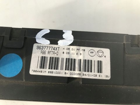 Panel klimatyzacji Citroen C3 I 02-09r. sterowania nawiewem wentylacją 96377774XT
