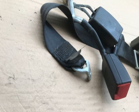 Pas bezpieczeństwa AUDI A3 8P 3D 03-13r. lewy tylny 8p3857805b Pas bezpieczeństwa AUDI A3 8P 3D 03-13r. lewy tylny 8p3857805b