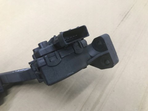 Pedał gazu Opel Vectra C Signum potencjometr 9186724 Pedał gazu Opel Vectra C Signum potencjometr 9186724