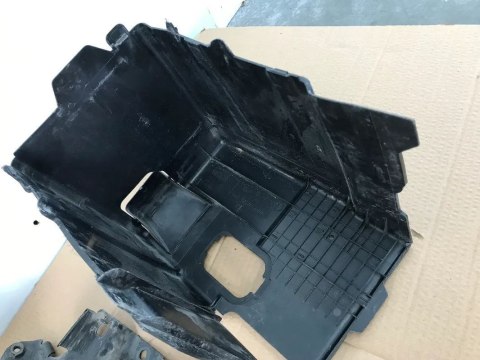 Podstawa akumulatora Citroen C4 I 04-10r. mocowanie półka pokrywa obudowa 9658356380 Podstawa akumulatora Citroen C4 I 04-10r. mocowanie półka pokrywa obudowa 9658356380