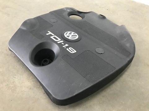 Pokrywa silnika VW golf 4 IV Bora Audi A3 osłona 038103935a Pokrywa silnika VW golf 4 IV Bora Audi A3 osłona 038103935a