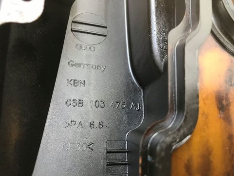Pokrywa zaworów AUDI A6 C5 A4 B6 2.0 fsi ALT benzyna dekiel głowicy 06B103475AJ Pokrywa zaworów AUDI A6 C5 A4 B6 2.0 fsi ALT benzyna dekiel głowicy 06B103475AJ