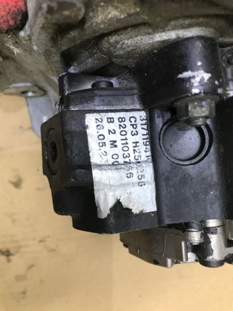 Pompa wtryskowa Renault Laguna Espace Megane Scenic 1,9 dci wysokociśnieniowa 8201103766 Pompa wtryskowa Renault Laguna Espace Megane Scenic 1,9 dci wysokociśnieniowa 8201103766