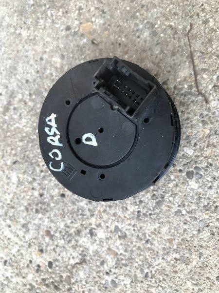 Przełącznik Opel Corsa D 06- przycisk włącznik świateł przeciwmgielnych regulacji świateł13249396 Przełącznik Opel Corsa D 06- przycisk włącznik świateł przeciwmgielnych regulacji świateł13249396