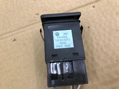 Przełącznik VW golf IV 4 przycisk włącznik świateł awaryjnych ogrzewania szyby 1j0953235 Przełącznik VW golf IV 4 przycisk włącznik świateł awaryjnych ogrzewania szyby 1j0953235