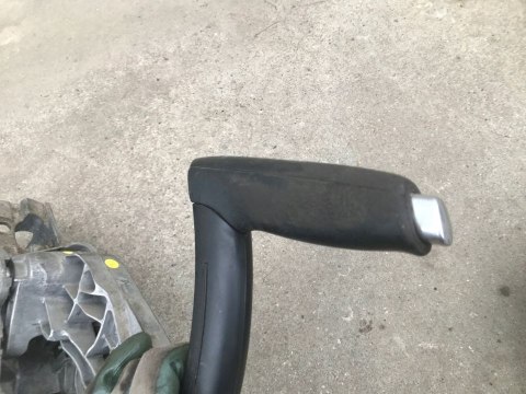 Ręczny AUDI A3 8P dźwignia hamulca ręcznego 8P0711303A Ręczny AUDI A3 8P dźwignia hamulca ręcznego 8P0711303A