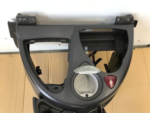 Schowek Peugeot 807 Citroën C8 Fiat Ulysse Lancia Phedra uchwyt na napoje tunel środkowy 1497694077 Schowek Peugeot 807 Citroën C8 Fiat Ulysse Lancia Phedra uchwyt na napoje tunel środkowy 1497694077