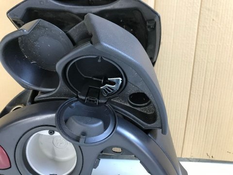 Schowek Peugeot 807 Citroën C8 Fiat Ulysse Lancia Phedra uchwyt na napoje tunel środkowy 1497694077 Schowek Peugeot 807 Citroën C8 Fiat Ulysse Lancia Phedra uchwyt na napoje tunel środkowy 1497694077