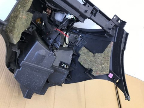 Schowek Peugeot 807 Citroën C8 Fiat Ulysse Lancia Phedra uchwyt na napoje tunel środkowy 1497694077 Schowek Peugeot 807 Citroën C8 Fiat Ulysse Lancia Phedra uchwyt na napoje tunel środkowy 1497694077