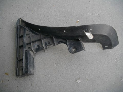 Ślizg Audi A3 8L 96-03r. mocowanie wspornik uchwyt zderzaka prawe tylne 8L9807378C Ślizg Audi A3 8L 96-03r. mocowanie wspornik uchwyt zderzaka prawe tylne 8L9807378C