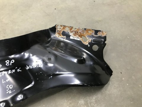 Ślizg Audi a3 8p wspornik lewego błotnika lewy błotnik