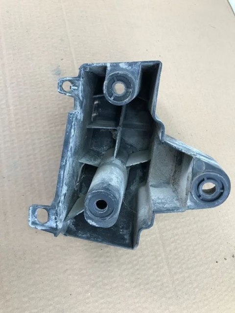 Ślizg Citroen C4 I 3d 04-10r. mocowanie wspornik uchwyt zderzaka lewe prawe tylne boczne