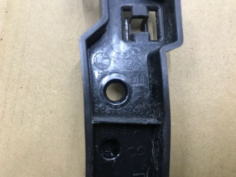 Ślizg Citroen berlingo III doblo III combo E partner III Toyota proace city 18- lewe mocowanie zderzaka przedniego 9821847480 Ślizg Citroen berlingo III doblo III combo E partner III Toyota proace city 18- lewe mocowanie zderzaka przedniego 9821847480