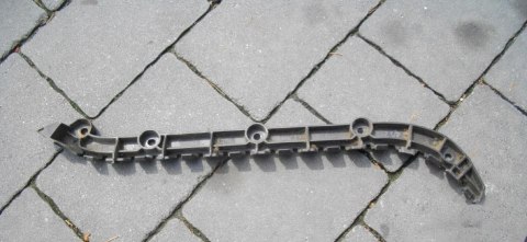 Ślizg Skoda Fabia 2 II kombi 06-14r. mocowanie wspornik uchwyt zderzaka prawe tylne 5J9807394 Ślizg Skoda Fabia 2 II kombi 06-14r. mocowanie wspornik uchwyt zderzaka prawe tylne 5J9807394