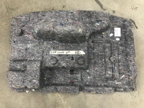 Tapicerka Mercedes E klasa Coupe C238 III 17- podłoga bagażnika poszycie wewnętrzne wnęki koła zapasowego wykładzina A2386940400 Tapicerka Mercedes E klasa Coupe C238 III 17- podłoga bagażnika poszycie wewnętrzne wnęki koła zapasowego wykładzina A2386940400