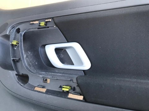 Tapicerka SKODA ROOMSTER boczek drzwi prawych przednich 5J7867012 Tapicerka SKODA ROOMSTER boczek drzwi prawych przednich 5J7867012
