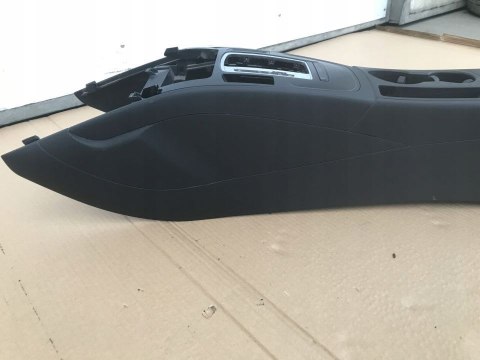 Tunel środkowy AUDI A4 B8 uchwyt na kubki napoje 8K0863244 Tunel środkowy AUDI A4 B8 uchwyt na kubki napoje 8K0863244