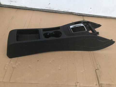 Tunel środkowy AUDI A4 B8 uchwyt na kubki napoje 8K0863244 Tunel środkowy AUDI A4 B8 uchwyt na kubki napoje 8K0863244