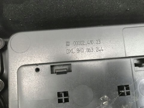 Tunel środkowy AUDI A4 B8 uchwyt na kubki napoje 8K0863244 Tunel środkowy AUDI A4 B8 uchwyt na kubki napoje 8K0863244