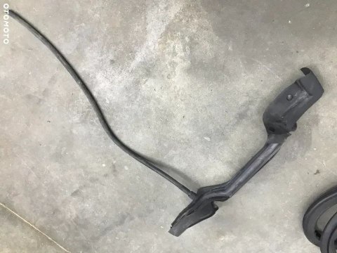 Uszczelka Opel Tigra B 04-09 klapy bagażnika dachu tylna Uszczelka Opel Tigra B 04-09 klapy bagażnika dachu tylna