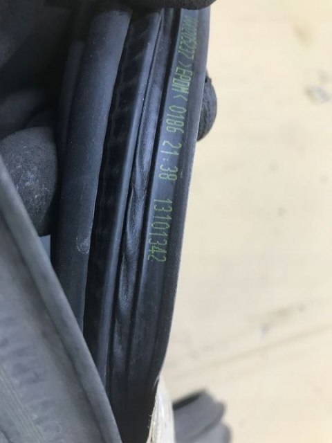 Uszczelka Opel Vectra C Kombi 02-08r. guma drzwi klapy bagażnika prawa lewa tylna przednia Uszczelka Opel Vectra C Kombi 02-08r. guma drzwi klapy bagażnika prawa lewa tylna przednia