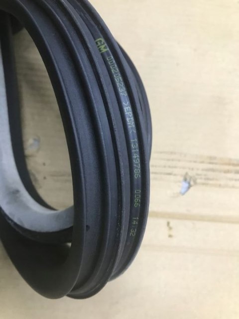 Uszczelka Opel Vectra C Kombi 02-08r. guma drzwi klapy bagażnika prawa lewa tylna przednia Uszczelka Opel Vectra C Kombi 02-08r. guma drzwi klapy bagażnika prawa lewa tylna przednia