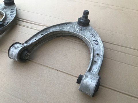 Wahacz BMW F10 F11 WAHACZE PRZÓD prawy lewy