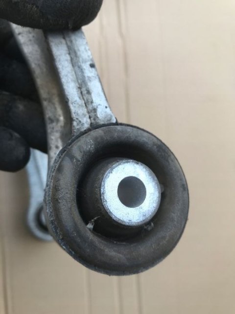 Wahacz BMW F10 F11 WAHACZE PRZÓD prawy lewy