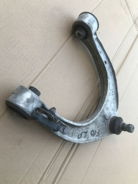 Wahacz BMW F10 F11 WAHACZE PRZÓD prawy lewy