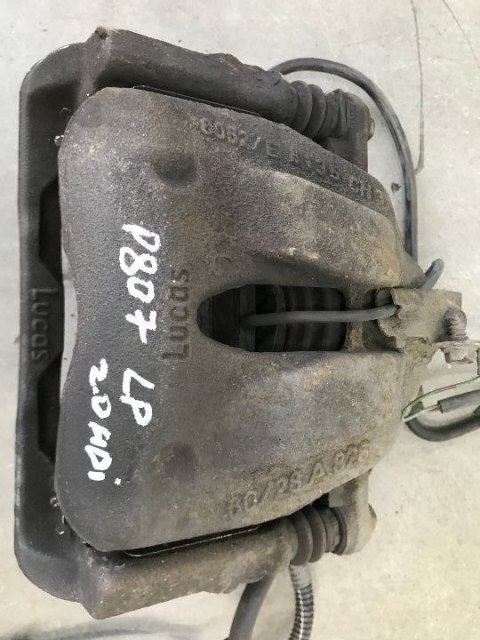 Zacisk hamulcowy Peugeot 807 2.0 HDI przednie lewe jarzmo mocowanie Zacisk hamulcowy Peugeot 807 2.0 HDI przednie lewe jarzmo mocowanie