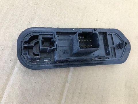 Zamek drzwi Peugeot 807 Citroen C8 Fiat Ulysse Phedra stycznik mikrostyk czujnik drzwi przesuwnych Zamek drzwi Peugeot 807 Citroen C8 Fiat Ulysse Phedra stycznik mikrostyk czujnik drzwi przesuwnych