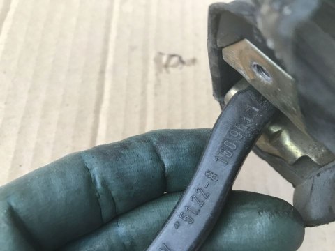 Zawias drzwi BMW 3 E46 ogranicznik prawy lewy tył 8160963 Zawias drzwi BMW 3 E46 ogranicznik prawy lewy tył 8160963