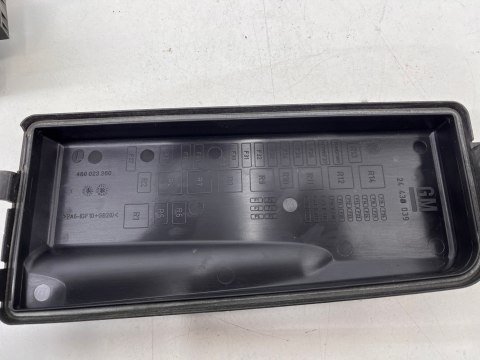 Skrzynka bezpieczników Opel vectra c moduł sterownik 13112919al Skrzynka bezpieczników Opel vectra c moduł sterownik 13112919al