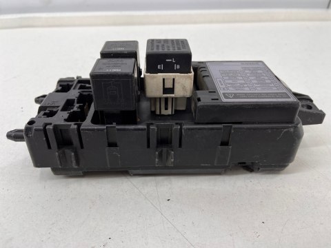 Skrzynka bezpieczników Volvo v40 moduł sterownik BSI 30889989 Skrzynka bezpieczników Volvo v40 moduł sterownik BSI 30889989