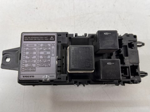 Skrzynka bezpieczników Volvo v40 moduł sterownik BSI 30889989 Skrzynka bezpieczników Volvo v40 moduł sterownik BSI 30889989
