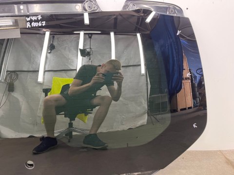 Szyba tylna Mercedes Vito W447 klapy bagażnika z ramą stelażem przyciemniona fabrycznie 2014r- Szyba tylna Mercedes Vito W447 klapy bagażnika z ramą stelażem przyciemniona fabrycznie 2014r-