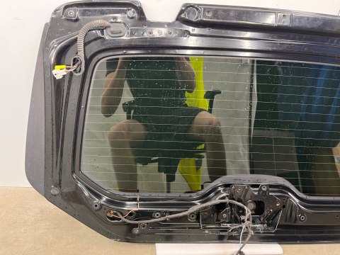 Szyba tylna Mercedes Vito W447 klapy bagażnika z ramą stelażem przyciemniona fabrycznie 2014r- Szyba tylna Mercedes Vito W447 klapy bagażnika z ramą stelażem przyciemniona fabrycznie 2014r-