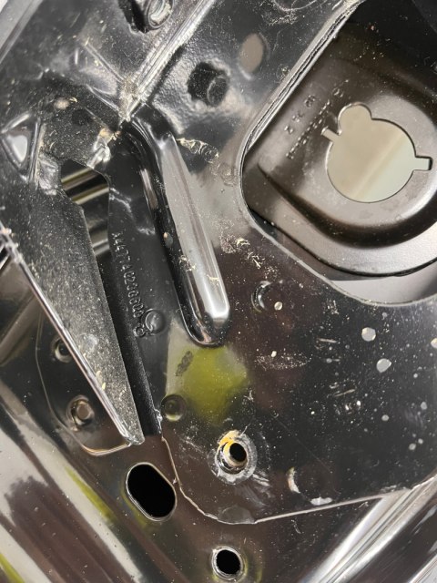 Szyba tylna Mercedes Vito W447 klapy bagażnika z ramą stelażem przyciemniona fabrycznie 2014r- Szyba tylna Mercedes Vito W447 klapy bagażnika z ramą stelażem przyciemniona fabrycznie 2014r-