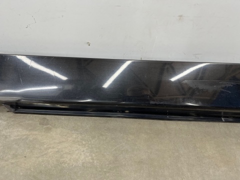Nakładka progu BMW 5 E60 E61 prawa listwa próg zewnętrzny 7033760 Nakładka progu BMW 5 E60 E61 prawa listwa próg zewnętrzny 7033760