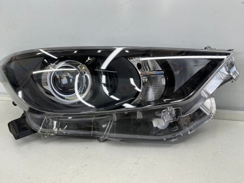 Lampa reflektor Toyota Yaris IV 4 19r.-> prawa przednia oryginał Lampa reflektor Toyota Yaris IV 4 19r.-> prawa przednia oryginał