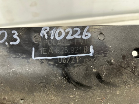 Osłona podwozia Vw Id.3 id3 Cupra Born 2019r.-> dolne mocowanie wspornik podłogi 1ea825921b Osłona podwozia Vw Id.3 id3 Cupra Born 2019r.-> dolne mocowanie wspornik podłogi 1ea825921b