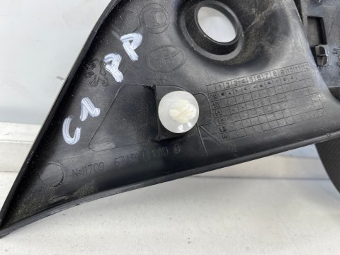 Tapicerka Citroen C1 Toyota Aygo I Peugeot 107 05-14r. trójkąt osłona zaślepka lusterka prawy przedni prawy przód 67491-0H010 Tapicerka Citroen C1 Toyota Aygo I Peugeot 107 05-14r. trójkąt osłona zaślepka lusterka prawy przedni prawy przód 67491-0H010