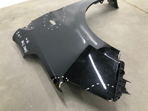 Błotnik Mitsubishi Space Star lift lewy drugi lift 2019r.-> Błotnik Mitsubishi Space Star lift lewy drugi lift 2019r.->