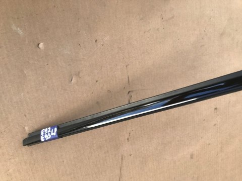 Listwa BMW E93 CABRIO COUPE nakładka zgarniająca szyby drzwi lewa przednia ozdobna czarna ShadowLine 7119080 7119079 Listwa BMW E93 CABRIO COUPE nakładka zgarniająca szyby drzwi lewa przednia ozdobna czarna ShadowLine 7119080 7119079