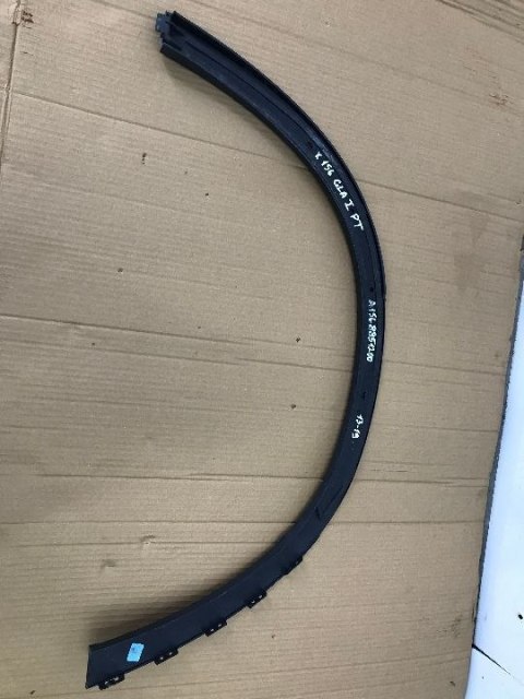 Listwa Mercedes GLA I X156 nakładka rant nadkola błotnika prawa tylna 2013-2019r. A1568851200 Listwa Mercedes GLA I X156 nakładka rant nadkola błotnika prawa tylna 2013-2019r. A1568851200