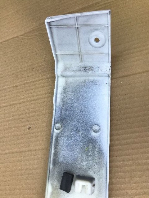 Listwa Mercedes Vito W639 nakładka maskownica prowadnicy drzwi prawych przesuwnych 2011r.-> a6396913308 kolor 9147 Listwa Mercedes Vito W639 nakładka maskownica prowadnicy drzwi prawych przesuwnych 2011r.-> a6396913308 kolor 9147